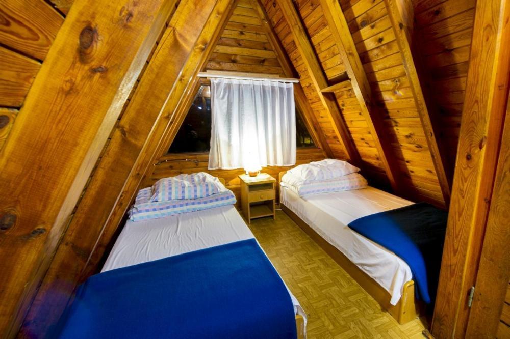 Wawrzkowizna Hotel Rzasawa ภายนอก รูปภาพ