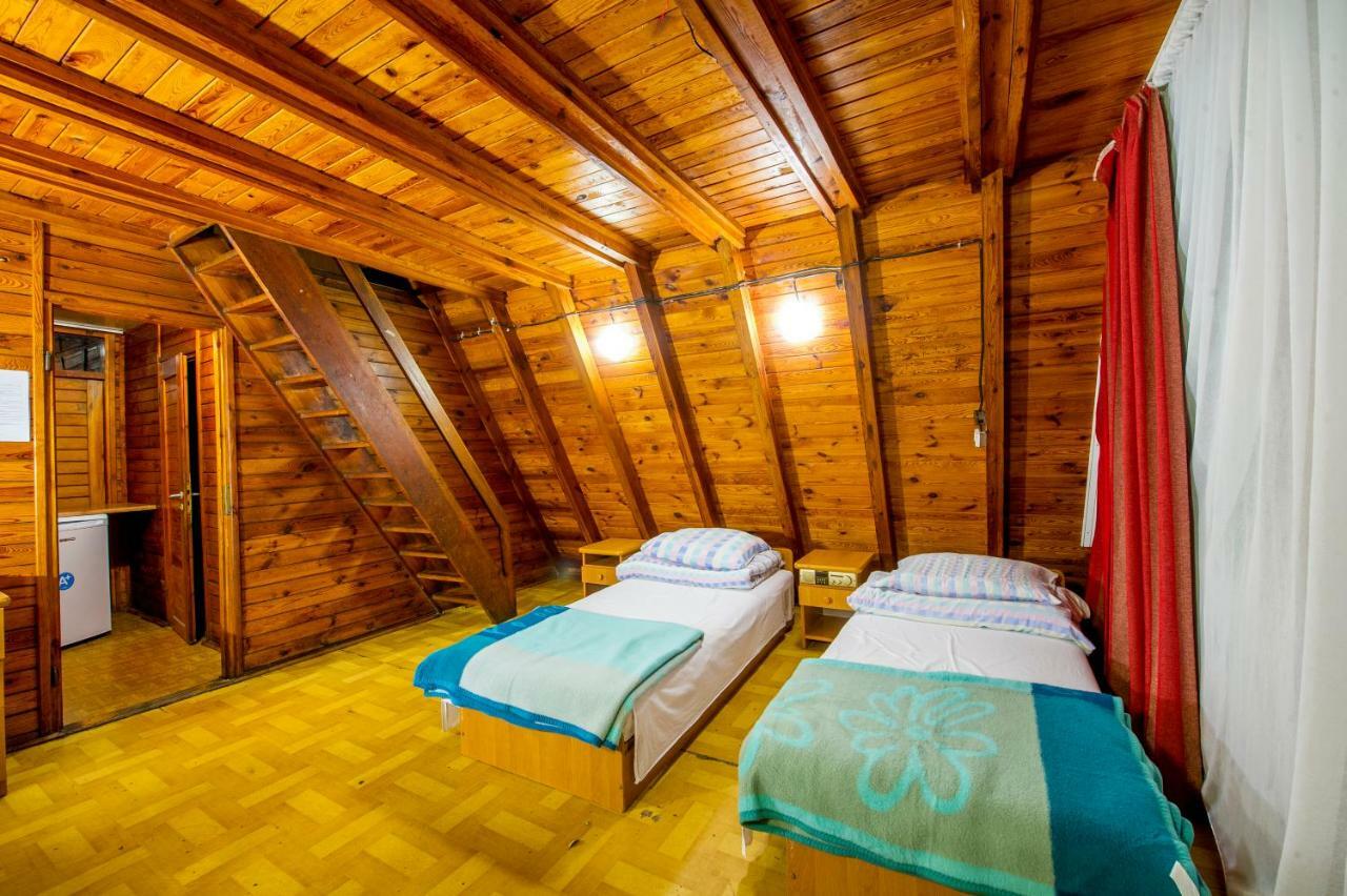 Wawrzkowizna Hotel Rzasawa ภายนอก รูปภาพ