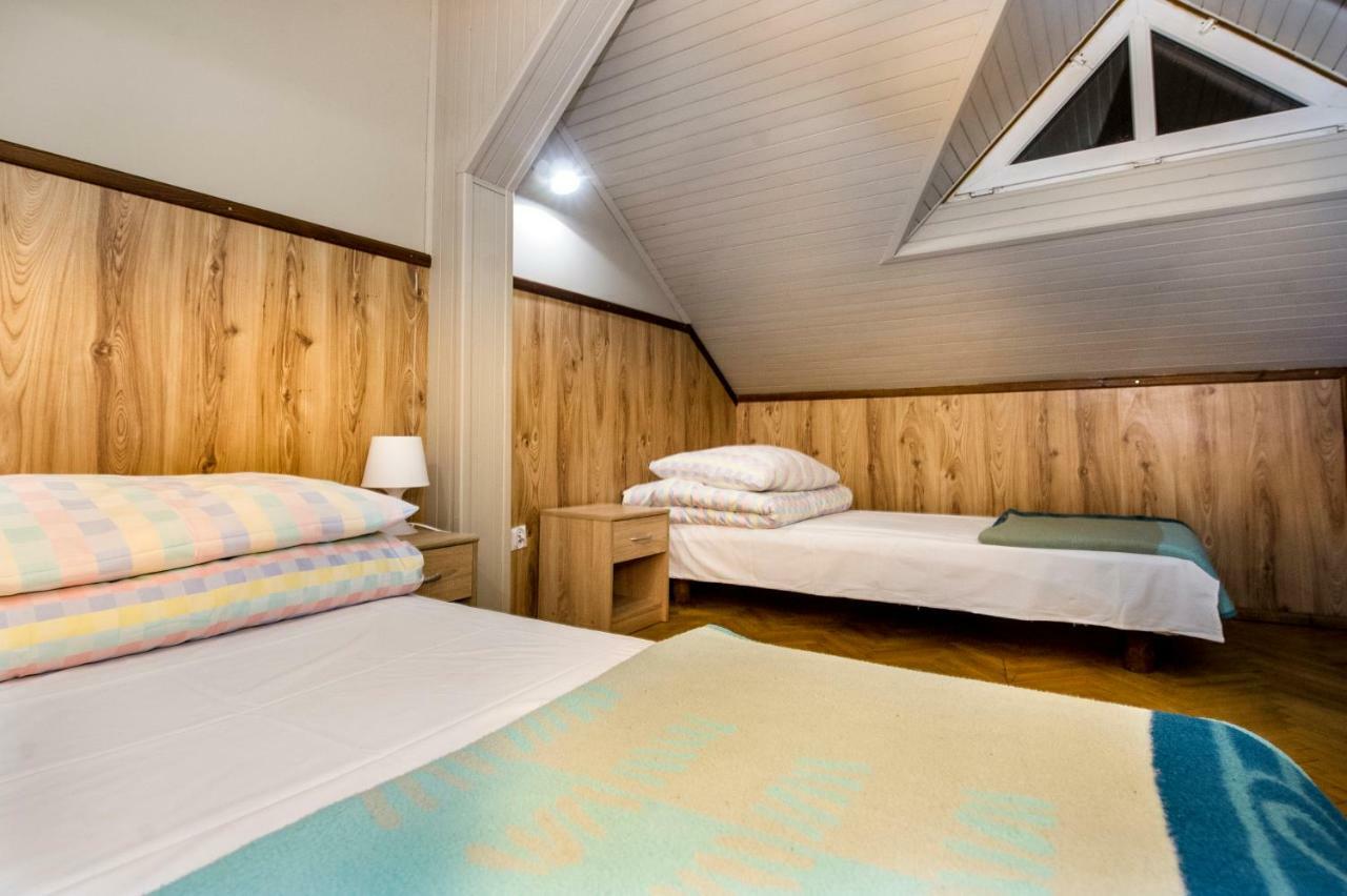 Wawrzkowizna Hotel Rzasawa ภายนอก รูปภาพ
