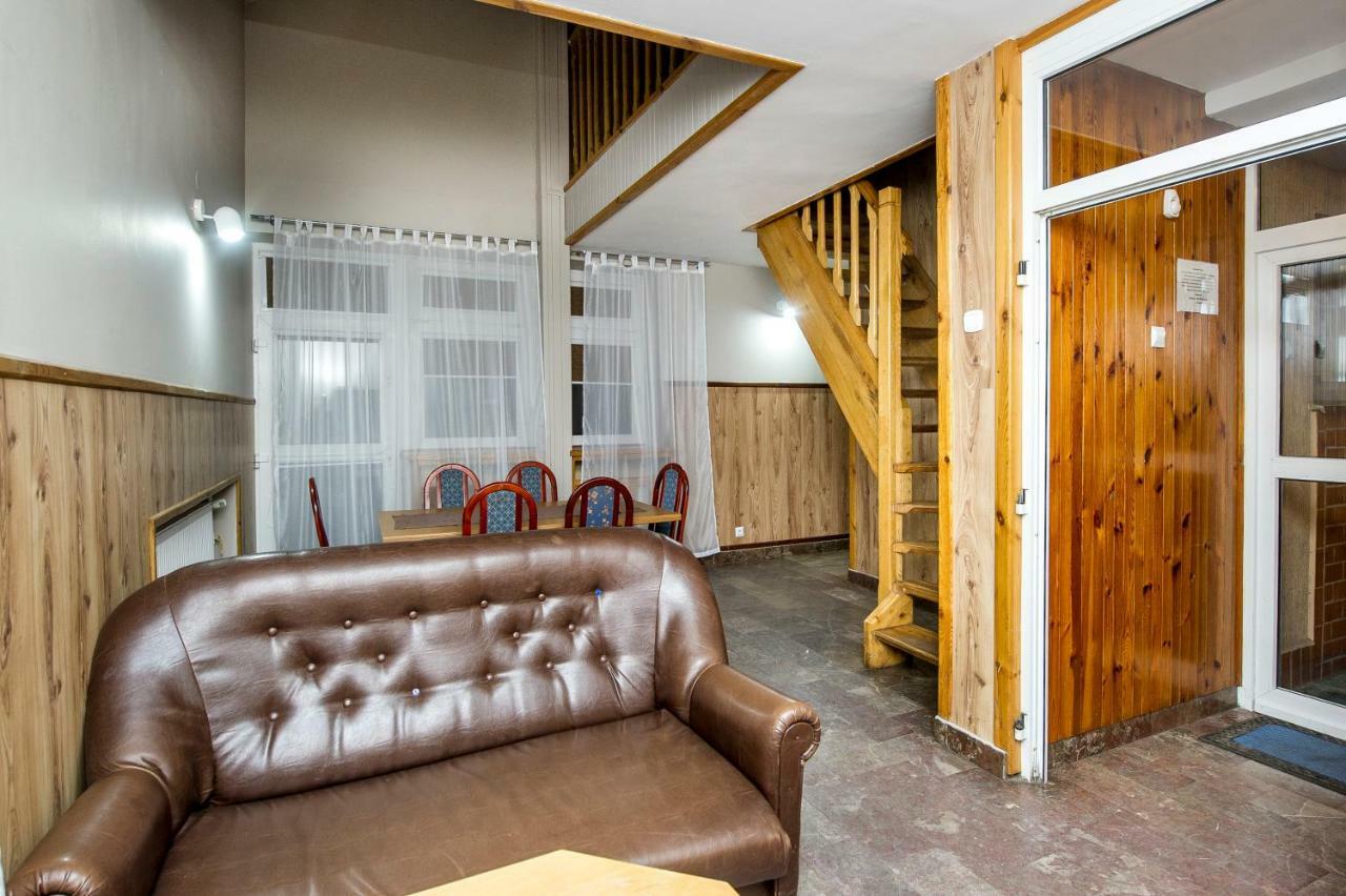 Wawrzkowizna Hotel Rzasawa ภายนอก รูปภาพ