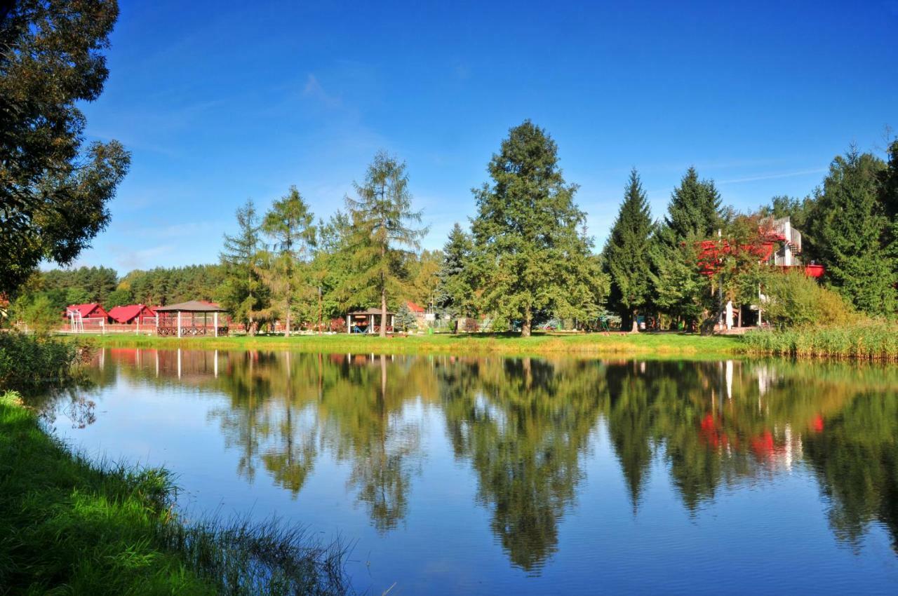 Wawrzkowizna Hotel Rzasawa ภายนอก รูปภาพ