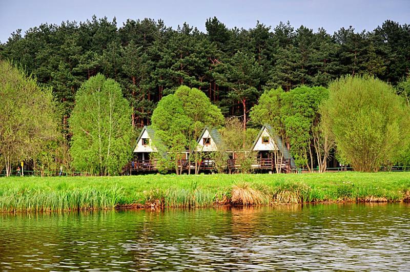 Wawrzkowizna Hotel Rzasawa ภายนอก รูปภาพ