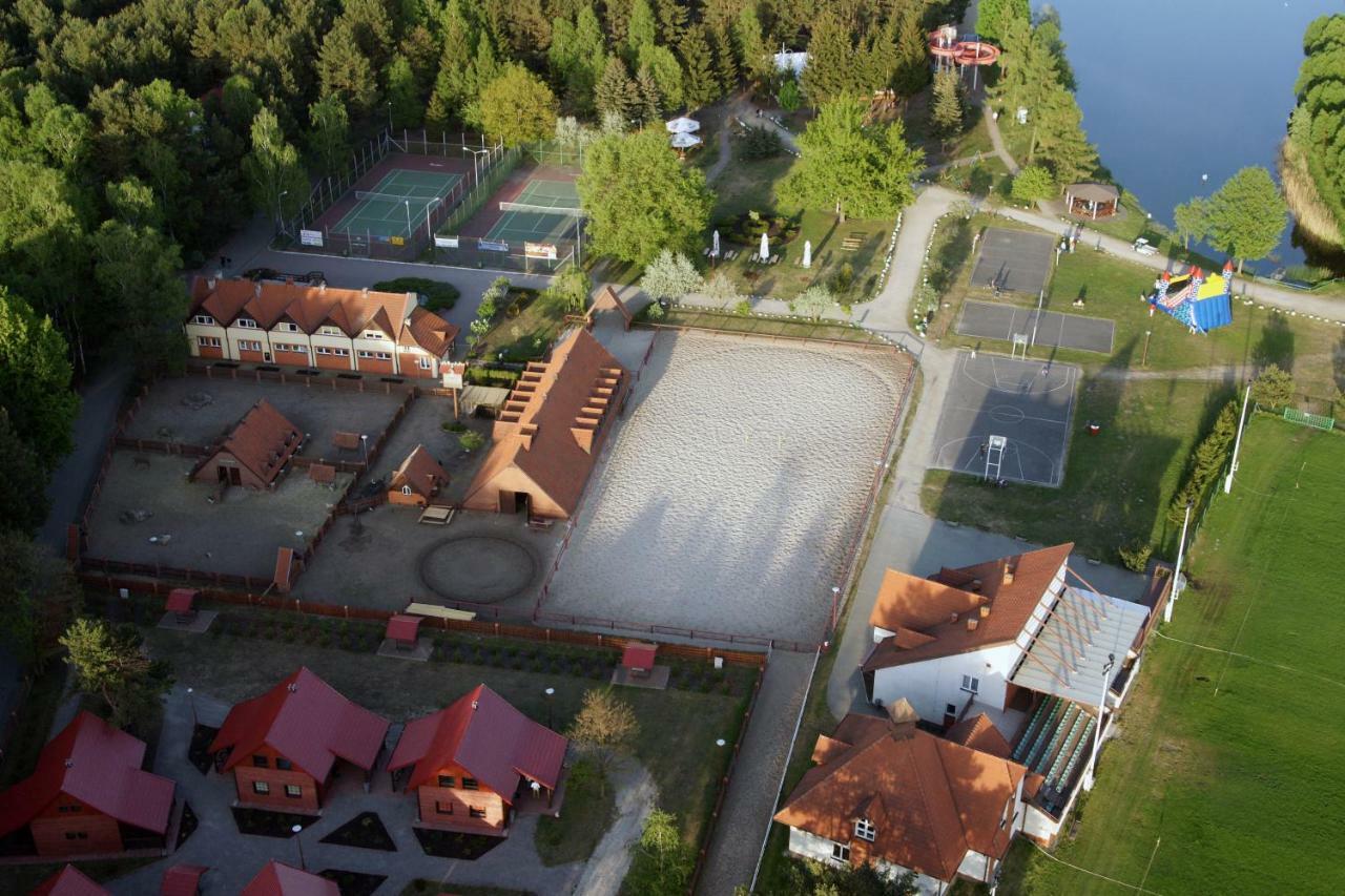 Wawrzkowizna Hotel Rzasawa ภายนอก รูปภาพ